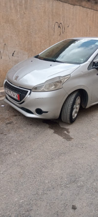 voitures-peugeot-208-2014-sour-el-ghouzlane-bouira-algerie