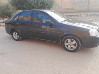 voitures-chevrolet-optra-4-portes-2009-saida-algerie