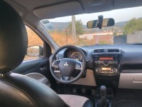 سيارات-mitsubishi-mirage-2015-عزازقة-تيزي-وزو-الجزائر
