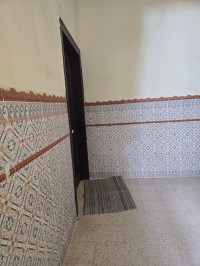 شقة-كراء-طابق-فيلا-5-غرف-الجزائر-بئر-خادم