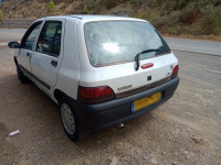 voitures-renault-clio-1-1996-bouira-algerie