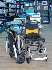 CHAISE DE TRANSFERT كرسي متحرك قابل للطي