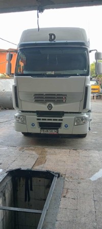 شاحنة-renault-lander-380-2010-برج-بوعريريج-الجزائر
