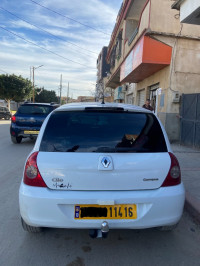 voitures-renault-clio-campus-2014-bye-chiffa-blida-algerie