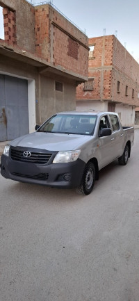 voitures-toyota-hilux-2014-mascara-algerie