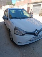 citadine-renault-clio-campus-2014-bye-sedrata-souk-ahras-algerie