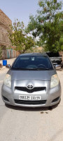 moyenne-berline-toyota-yaris-2010-djamaa-el-meghaier-algerie