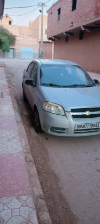 voitures-chevrolet-aveo-4-portes-2009-laghouat-algerie