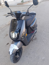 motos-et-scooters-vms-estate-x-biskra-algerie