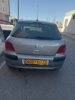 moyenne-berline-peugeot-307-2003-sidi-bel-abbes-algerie