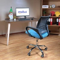 Chaise OPERATEUR en couleur BLEU CLAIRE et dos noir, ergonomique