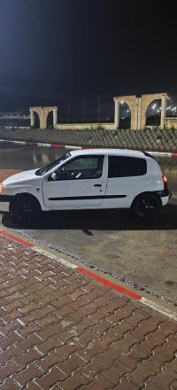 سيارات-renault-clio-1-2000-debana-البويرة-الجزائر