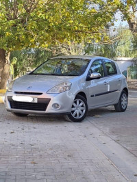 voitures-renault-clio-3-2011-authentique-layoune-tissemsilt-algerie