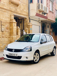 voitures-renault-clio-campus-2013-bye-remchi-tlemcen-algerie