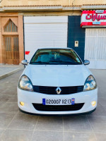 voitures-renault-clio-campus-2012-bye-remchi-tlemcen-algerie