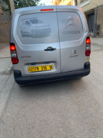 voitures-citroen-berlingo-2016-sour-el-ghouzlane-bouira-algerie