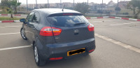 voitures-kia-rio-2014-ahnif-bouira-algerie