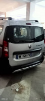 voitures-renault-kangoo-2024-algerie