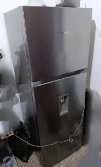 Réfrigérateur Brandt 400L Inox avec distributeur d'eau