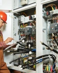 Électromécanicien industriel