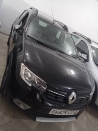 voitures-dacia-sandero-2022-ambiance-oran-algerie