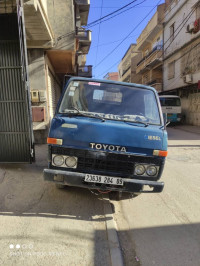 camion-dyno-toyota-1984-les-eucalyptus-alger-algerie