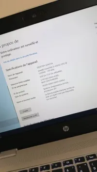 Lots des PC avec tables 