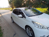 voitures-peugeot-208-2015-allure-mouzaia-blida-algerie