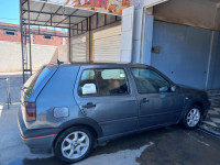 voitures-volkswagen-golf-3-1996-bouira-algerie