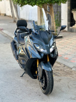 motos-et-scooters-tmax-562-2022-algerie