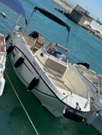 Bateau hors bord 