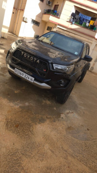 voitures-toyota-hilux-2024-revo-gr-4x4-hraoua-alger-algerie