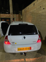 voitures-renault-clio-campus-2015-mongol-chettia-chlef-algerie