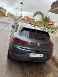 سيارات-renault-megane-4-2022-itens-بئر-الجير-وهران-الجزائر