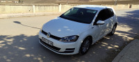 moyenne-berline-volkswagen-golf-7-2013-trend-line-guelma-algerie