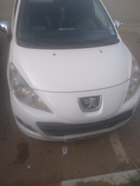 voitures-peugeot-207-2012-fennec-fouka-tipaza-algerie