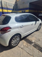 voitures-peugeot-208-2017-6-vitesse-chlef-algerie