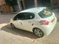 voitures-peugeot-208-2013-active-ain-touta-batna-algerie