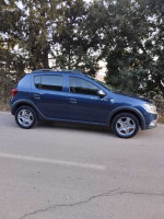 voitures-dacia-sandero-2017-stepway-miliana-ain-defla-algerie