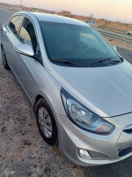 voitures-hyundai-accent-rb-4-portes-2012-hassi-messaoud-ouargla-algerie