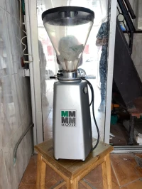 Machine à moudre le café Marque Mazzer