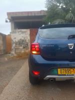 voitures-dacia-sandero-2017-stepway-bouchrahil-medea-algerie