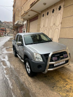 voitures-isuzu-d-max-2011-bouhamza-bejaia-algerie