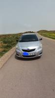 سيارة-صغيرة-toyota-yaris-2013-البرواقية-المدية-الجزائر