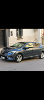 voitures-renault-clio-5-2022-business-algerie