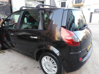 break-familiale-renault-scenic-2008-algerie