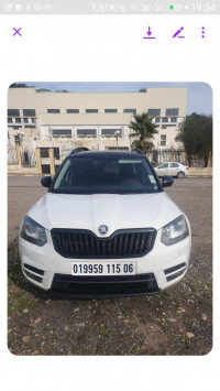 voitures-skoda-yeti-2015-monte-carlo-ouzellaguen-bejaia-algerie