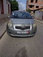 سيارة-صغيرة-toyota-yaris-2007-البويرة-الجزائر