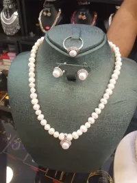 Parure en perles de culture et argent 