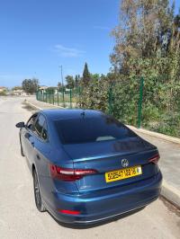 سيارات-volkswagen-jetta-2022-carat-شراقة-الجزائر